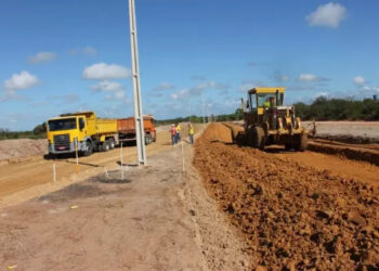 Estado inicia obras da estrada de acesso à ZPE Parnaíba
