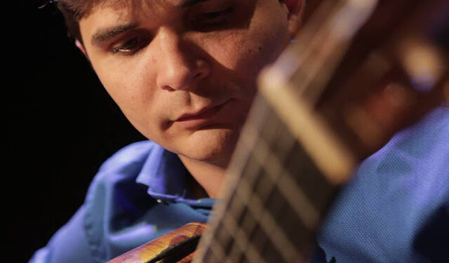 Guitarrista piauiense ganha prêmio internacional na Espanha