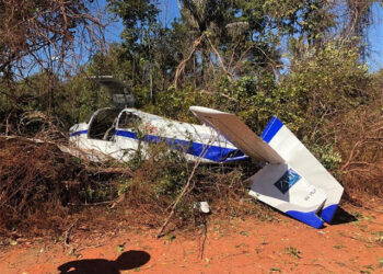 Avião com Wilson Martins e deputado Rodrigo Martins faz pouso forçado em estrada em Timon(MA)