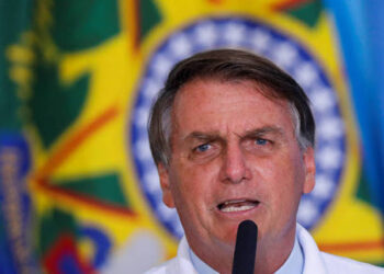 Aprovação e intenções de voto de Bolsonaro em queda, mostra pesquisa XP/Ipespe